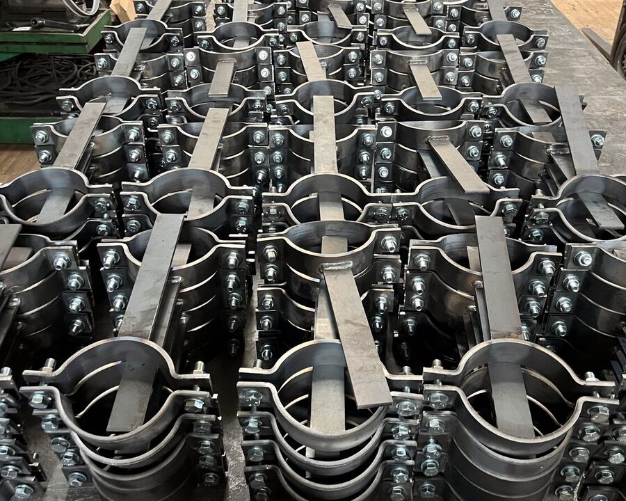 Serial production of pipe clamps on marine piping